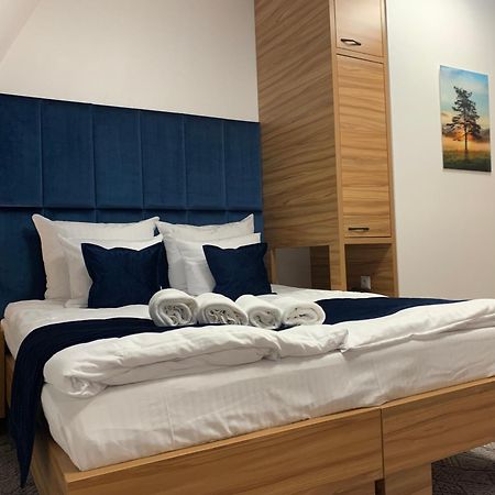 Piramida Aparthotel Boleslawiec  Ngoại thất bức ảnh