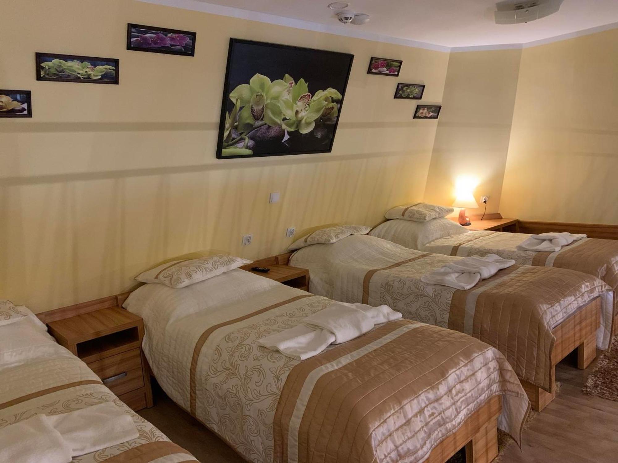 Piramida Aparthotel Boleslawiec  Ngoại thất bức ảnh