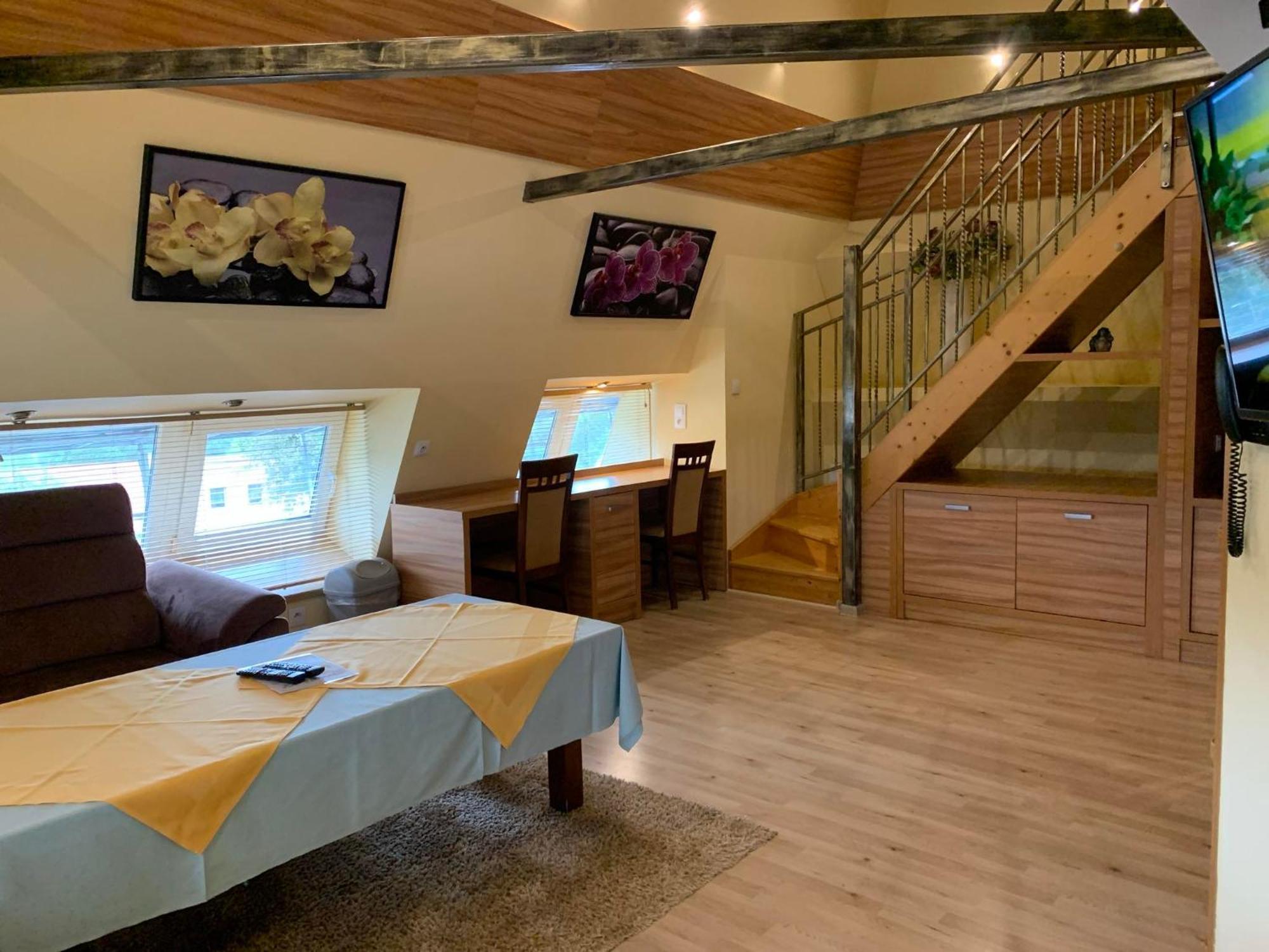 Piramida Aparthotel Boleslawiec  Ngoại thất bức ảnh
