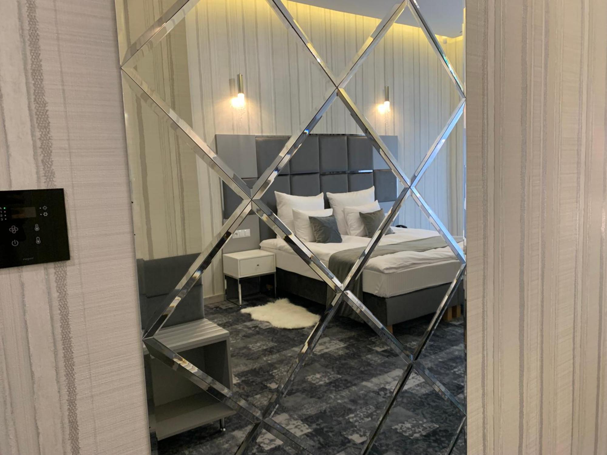 Piramida Aparthotel Boleslawiec  Ngoại thất bức ảnh