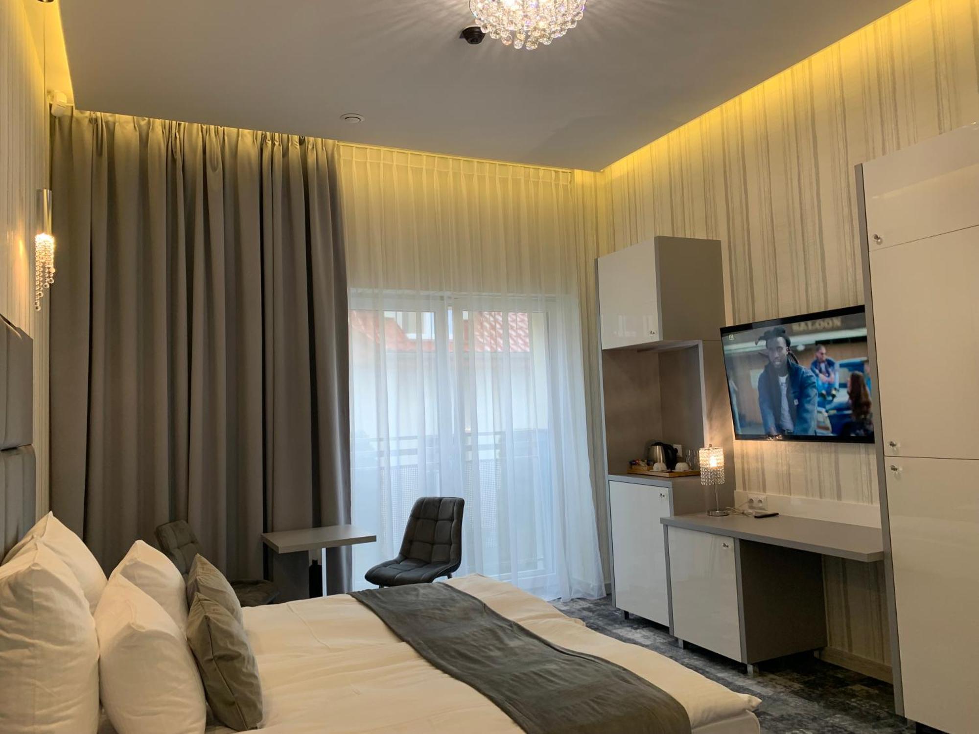 Piramida Aparthotel Boleslawiec  Ngoại thất bức ảnh