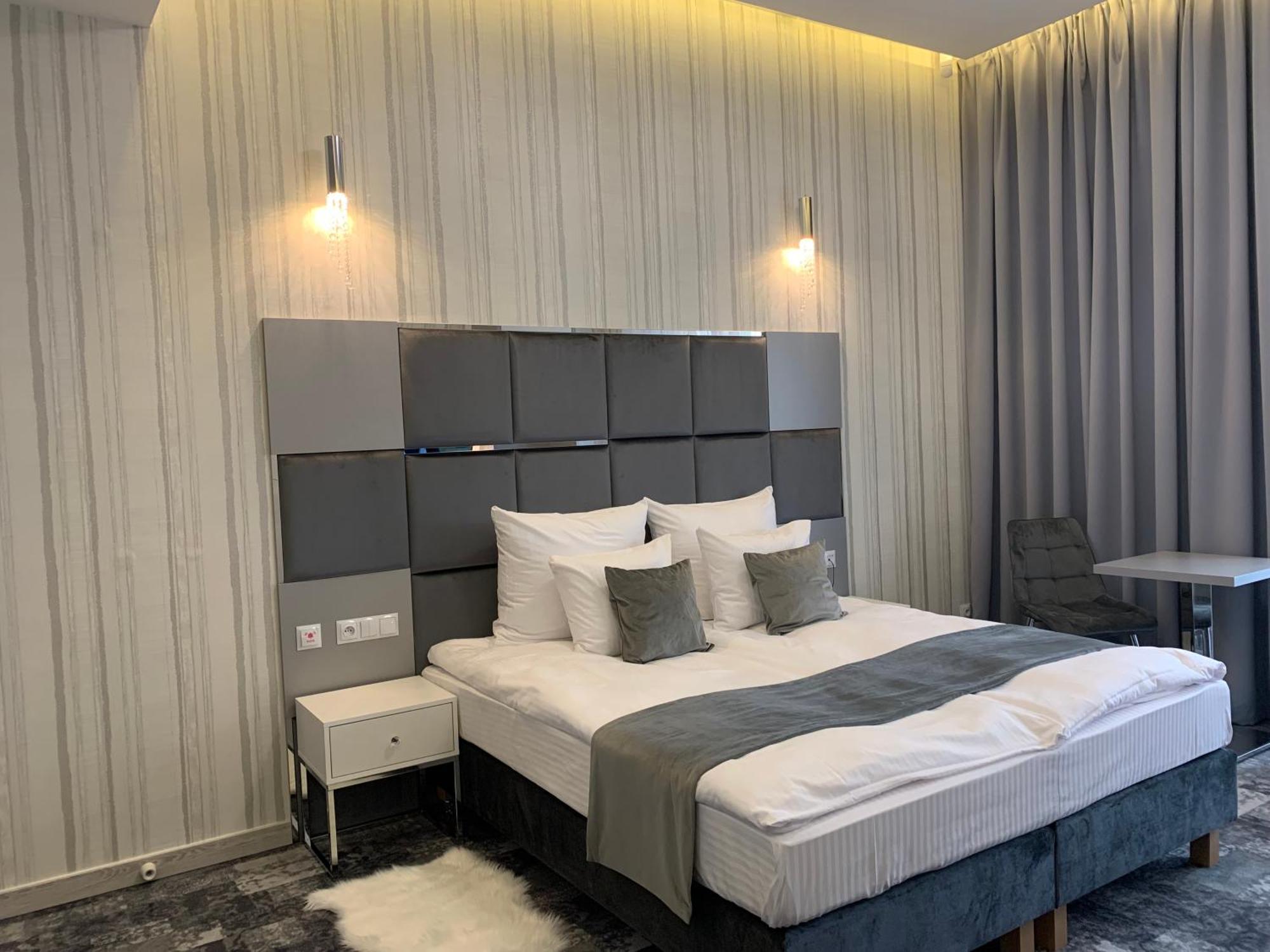 Piramida Aparthotel Boleslawiec  Ngoại thất bức ảnh