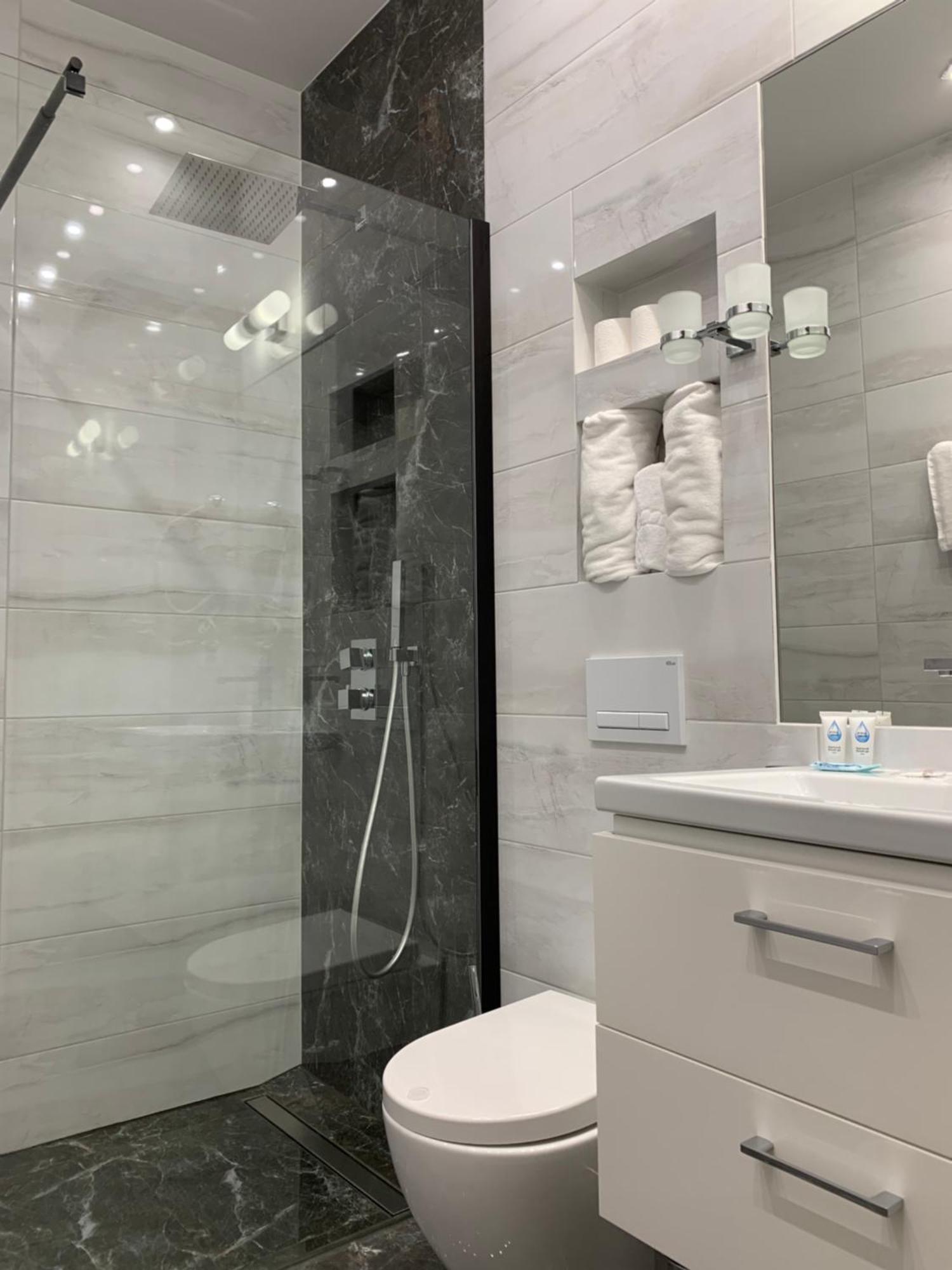 Piramida Aparthotel Boleslawiec  Ngoại thất bức ảnh